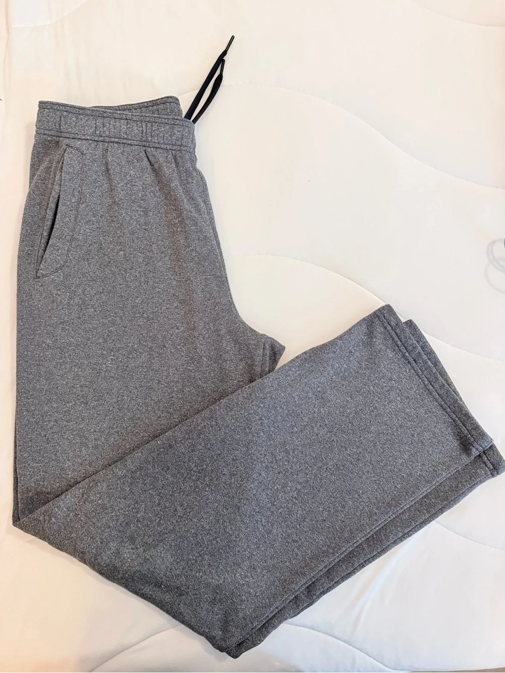 Men’s Adidas Heather Gray Jogger Sweatpants